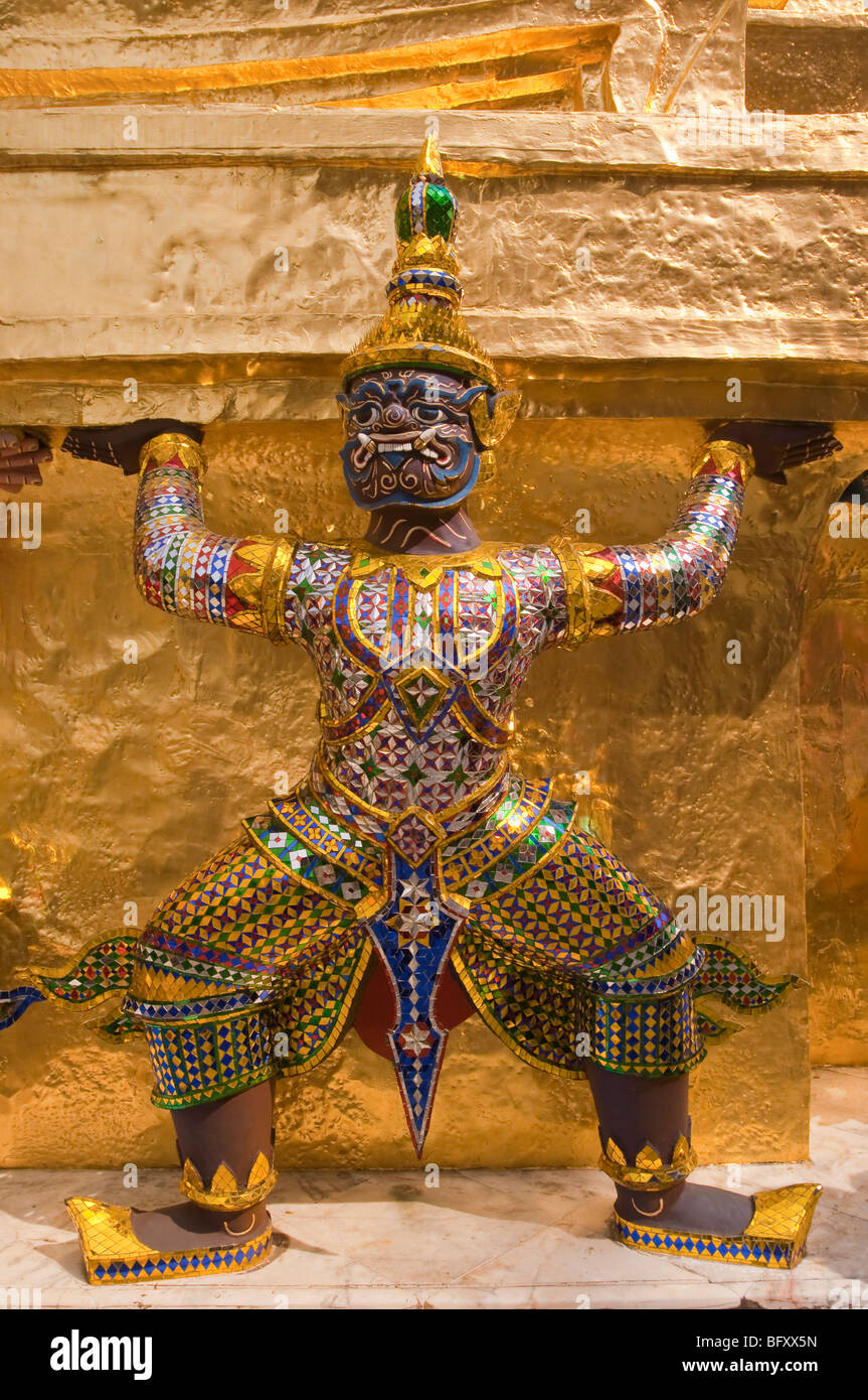 Wat Phra Kaew (Tempel des Smaragdbuddhas), Grand Palace, Bangkok, Thailand. Stockfoto