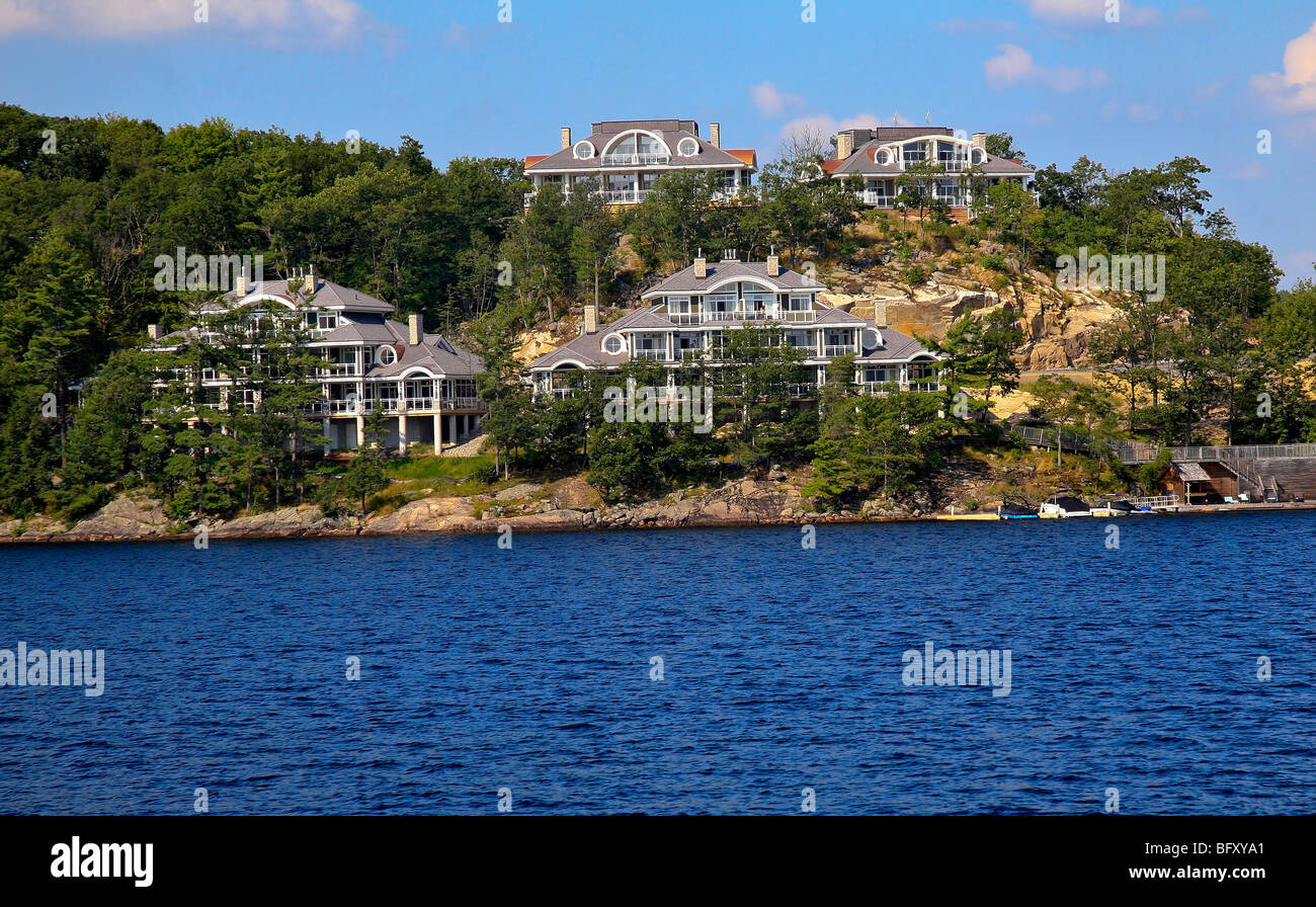 Ferienhaus Land im Sommer auf Lake Muskoka in Gravenhurst, Ontario; Kanada Stockfoto