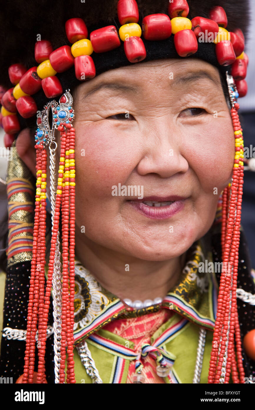 Mongolische Frau in traditioneller Tracht Stockfoto