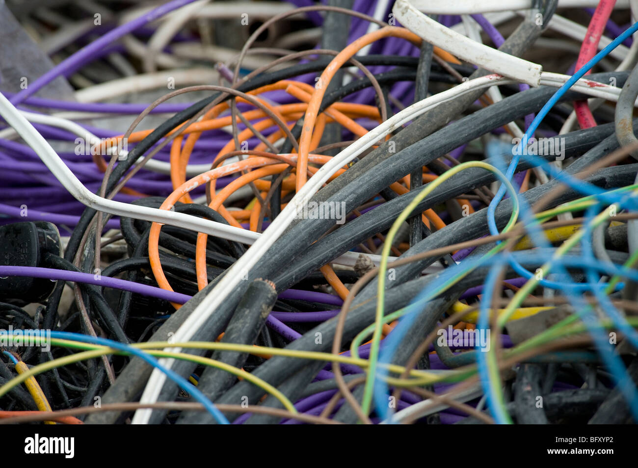 Elektroschrott auf eine Materialien-Verwertungsanlage in England Stockfoto