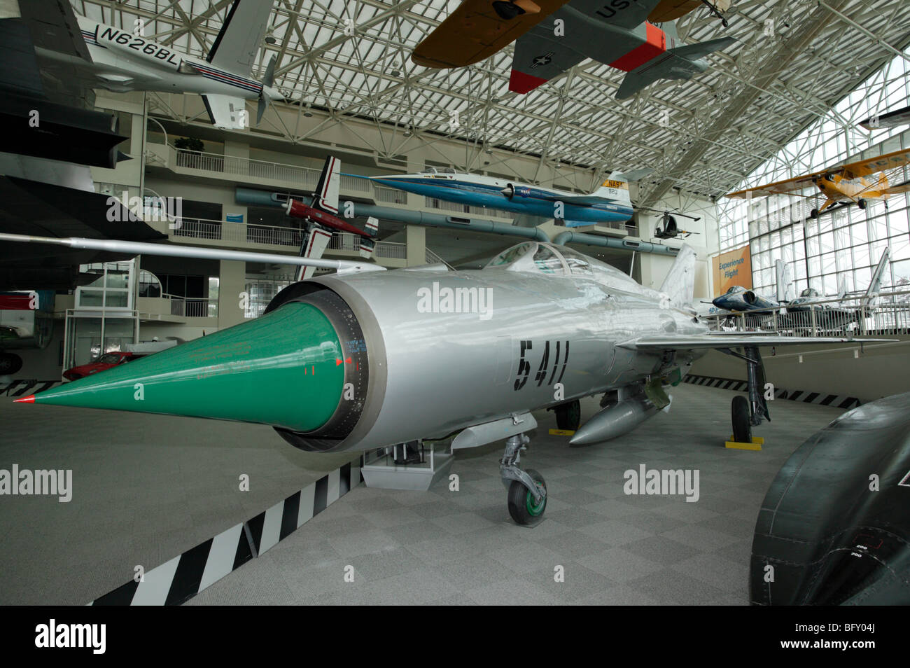 MiG 21 PFM Fishbed-F auf statische Anzeige in der großen Galerie des Museum of Flight, Boeing Field, Seattle Stockfoto