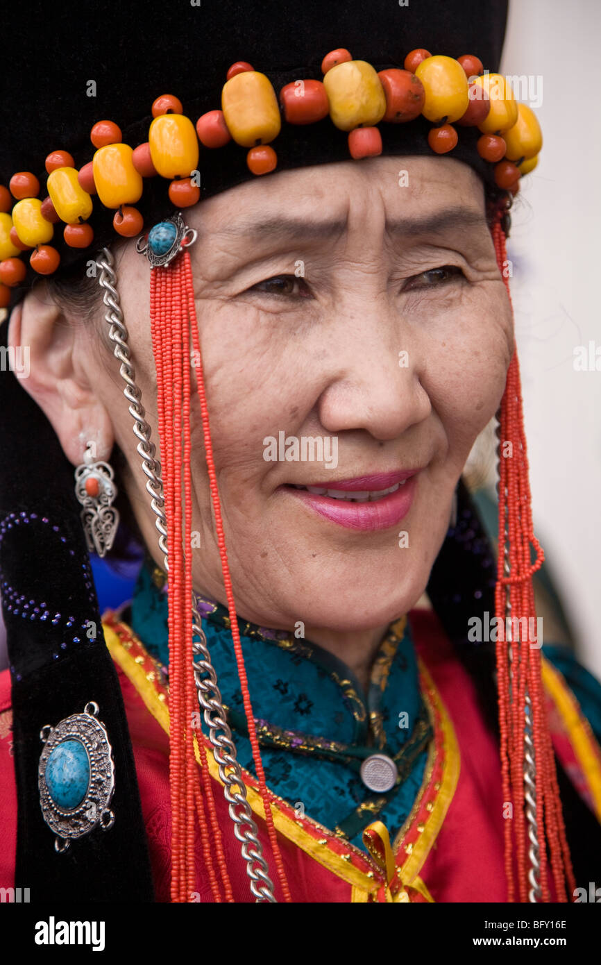 Mongolen lieben, das Gewand von ihrer traditionellen ethnischen Gruppen Ulaan Bator Mongolei Asien don Stockfoto