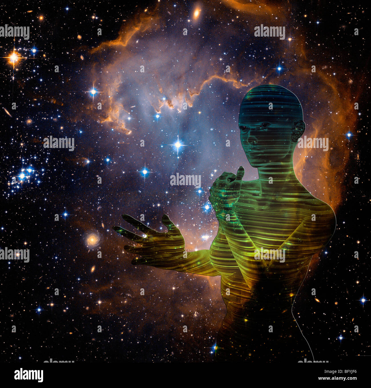 Ausländer werden mit dem Kosmos als Hintergrund Stockfoto
