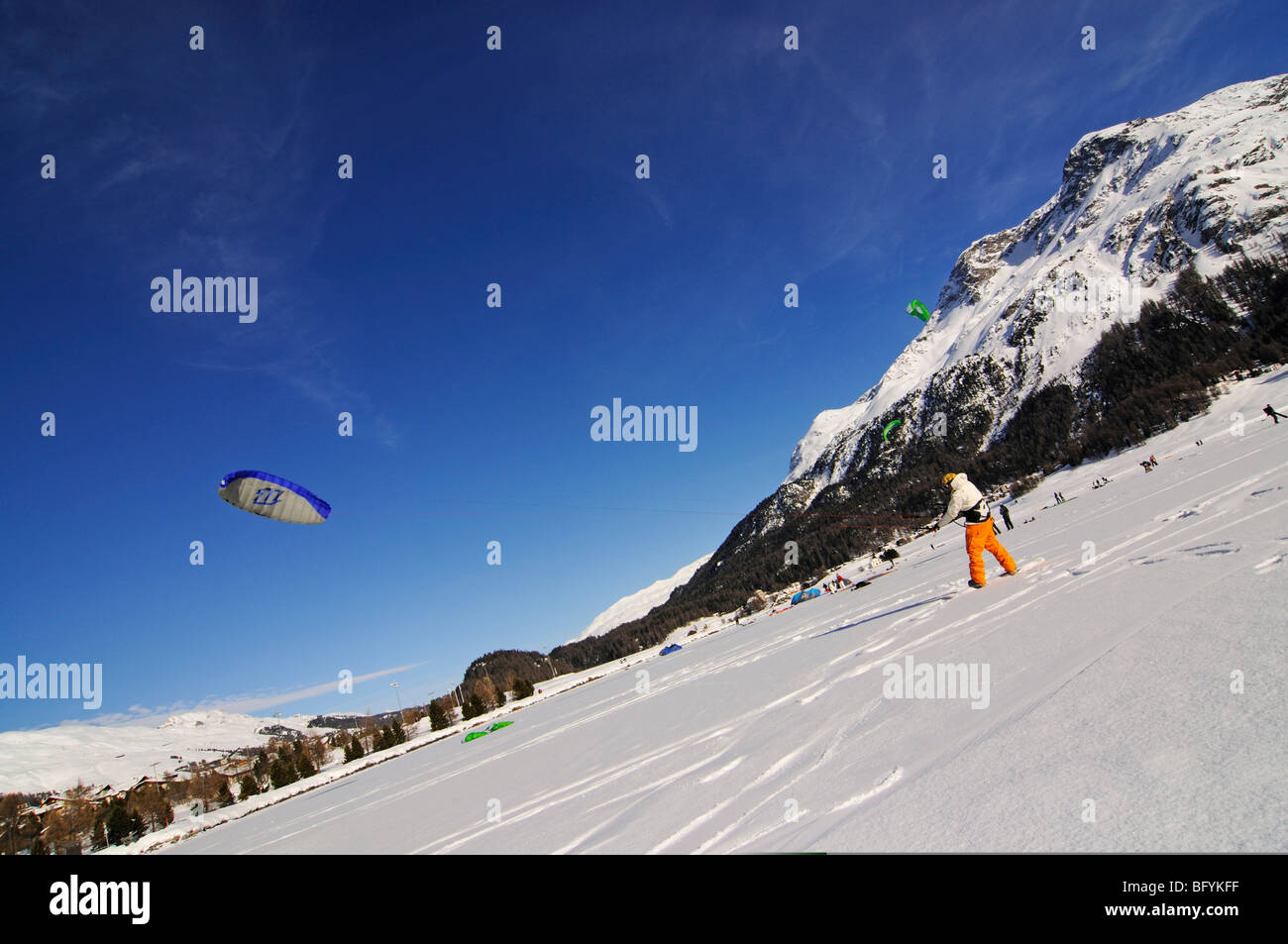 Snowkiten, Lake Silvaplana, St.Moritz, Kanton Graubünden, Schweiz, Europa Stockfoto