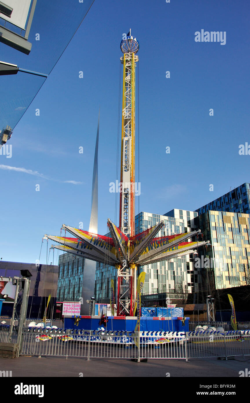 Festplatz fahren außerhalb 02 Arena, Canary Wharf, London Borough of Tower Hamlets, London, England, Vereinigtes Königreich Stockfoto