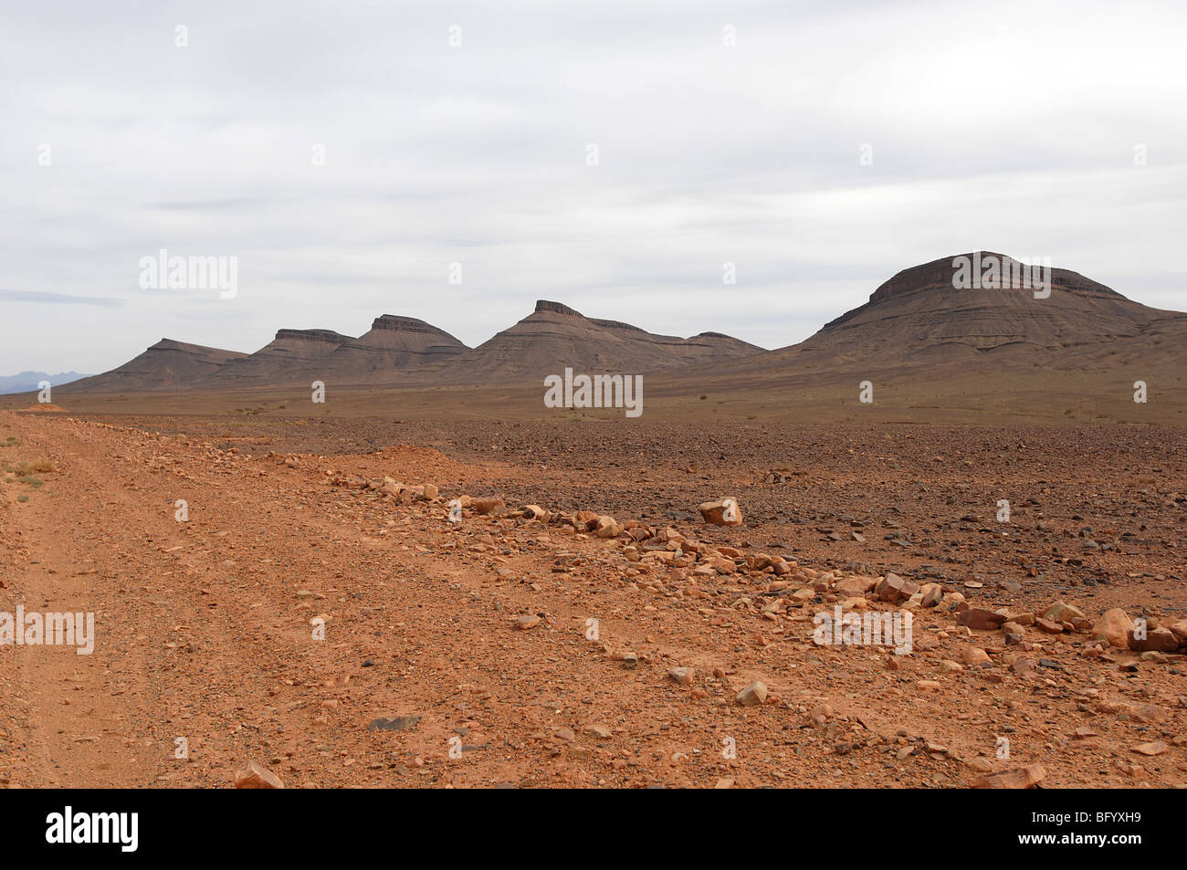 Landschaft in der Nähe von Sahara Wüste Grenze Marokko Stockfoto