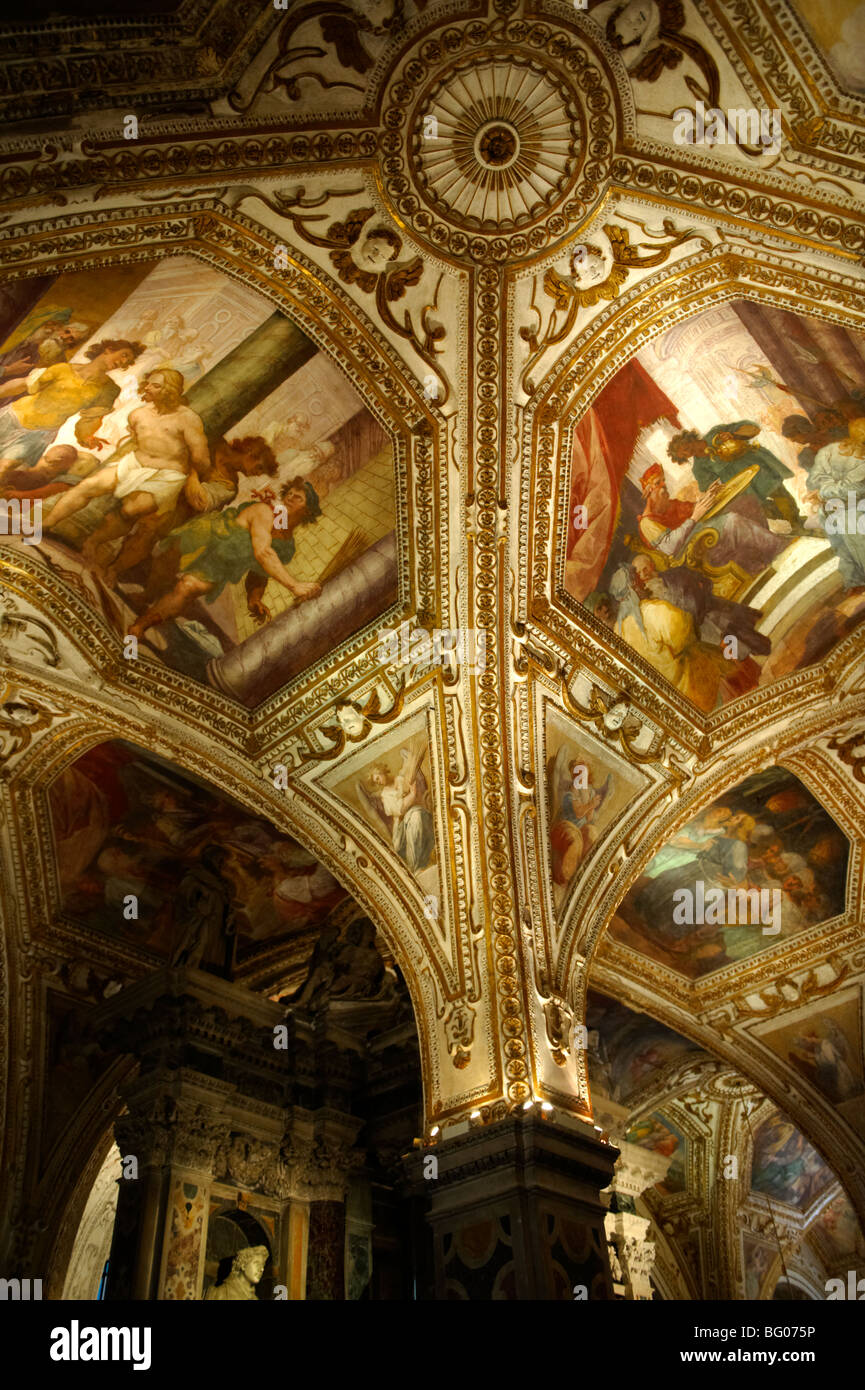 Spainsih Barock Sytle Kapelle Dach der Kathedrale Amalfi, Italien Stockfoto