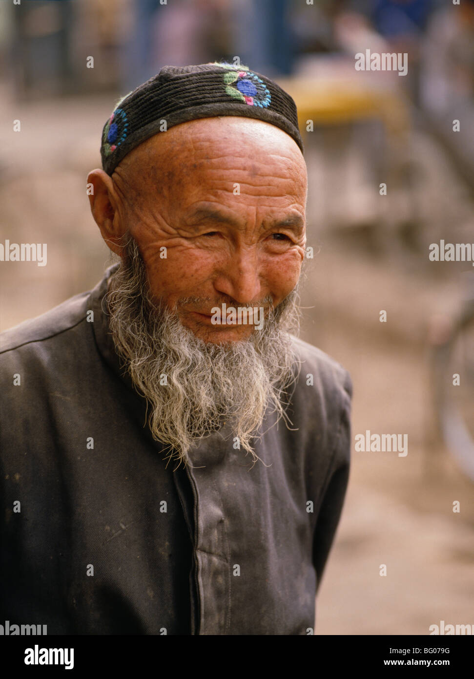 Mann in Turfan Markt, Turfan, Xinjiang-Provinz, China, Asien Stockfoto