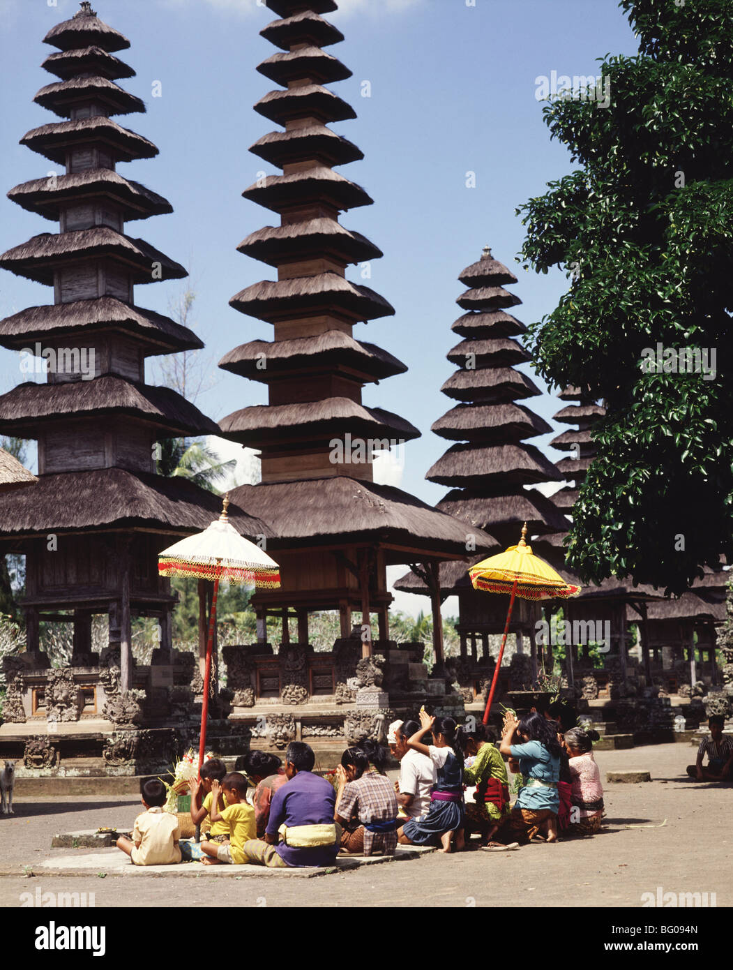 Bietet Zeremonie in Mengwi Tempel in Bali, Indonesien, Südostasien, Asien Stockfoto