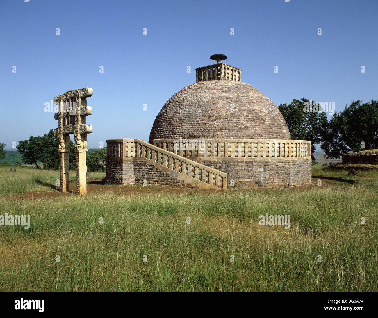 Stupa Nr. 3 bei Sanchi, UNESCO-Weltkulturerbe Sonntagsmärkte, Madhya Pradesh, Indien, Asien Stockfoto