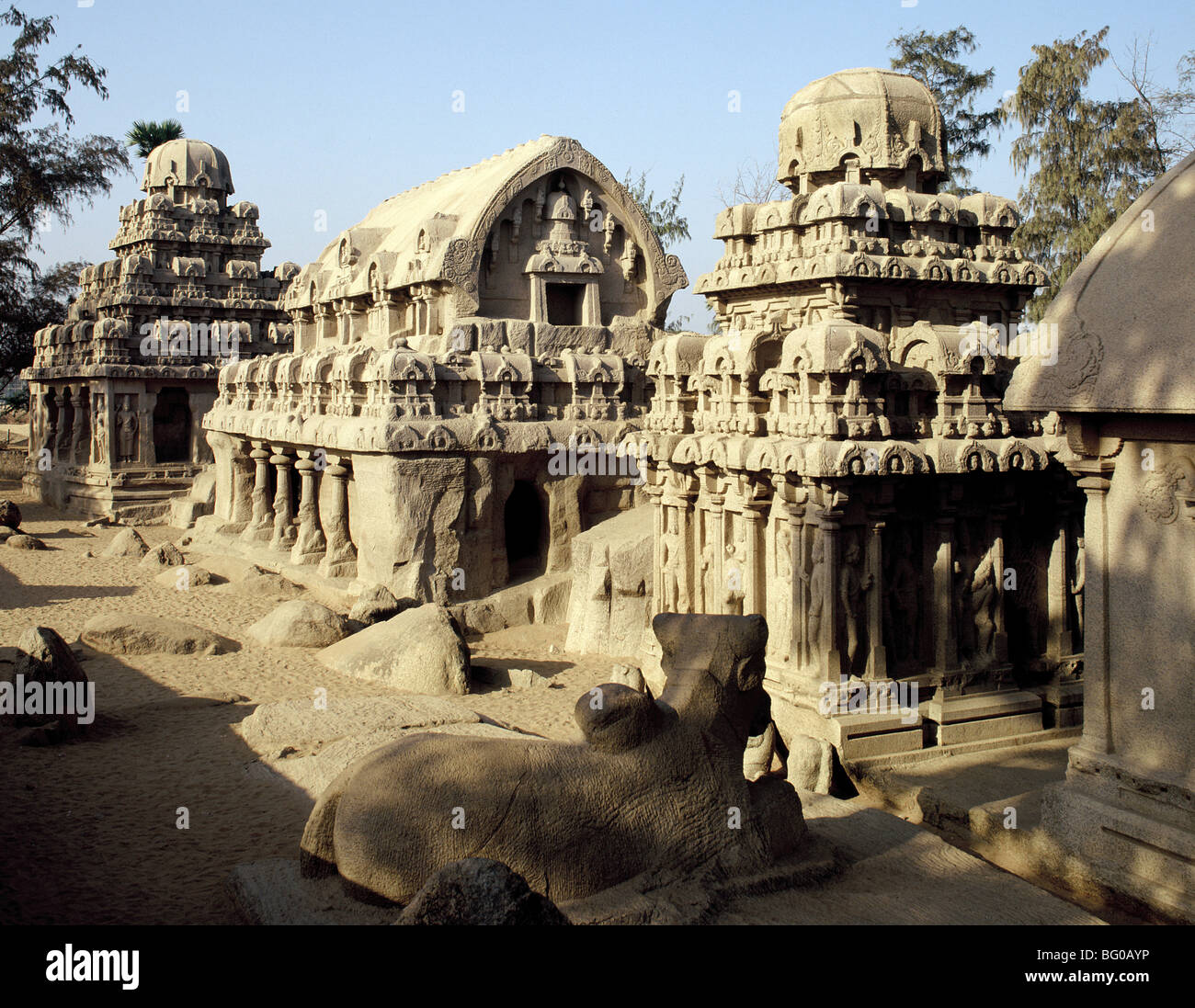 Fünf Rathas, stammt aus dem späten 7. Jahrhundert, Mahabalipuram, Kancheepuram Bezirk, Tamil Nadu, Indien Stockfoto