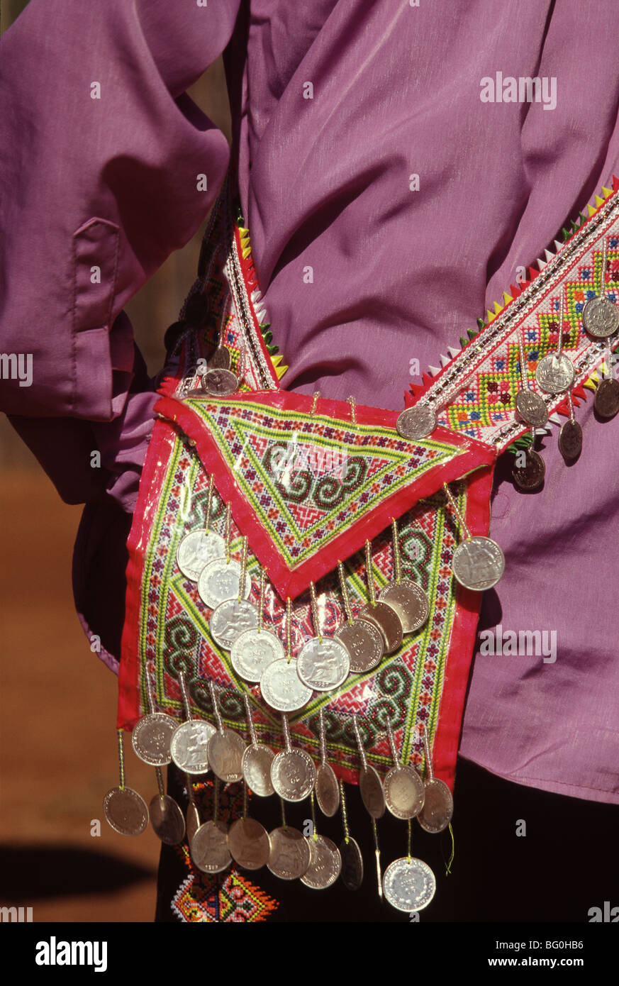 Textilien und Dekorationen von White Hmong-Stamm, Nord-Thailand, Südostasien, Asien Stockfoto
