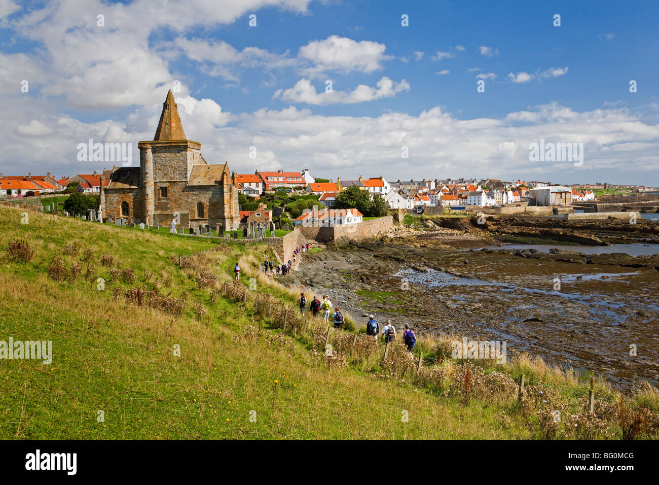Eine weitläufige Club auf der Fife Coastal Path nähert sich St Monans Stockfoto