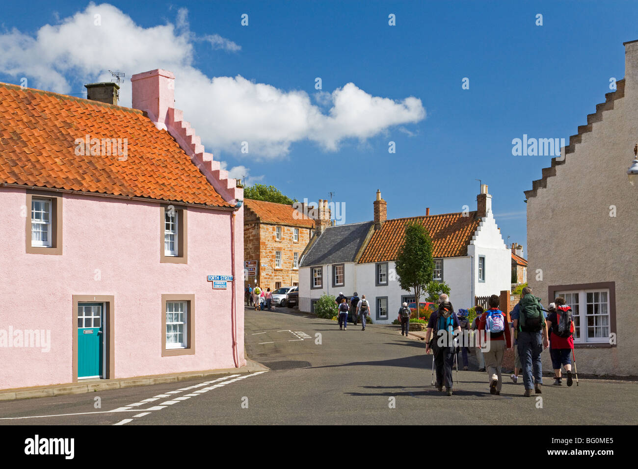 Eine weitläufige Club auf der Fife Coastal Path auf der Durchreise St Monans Stockfoto