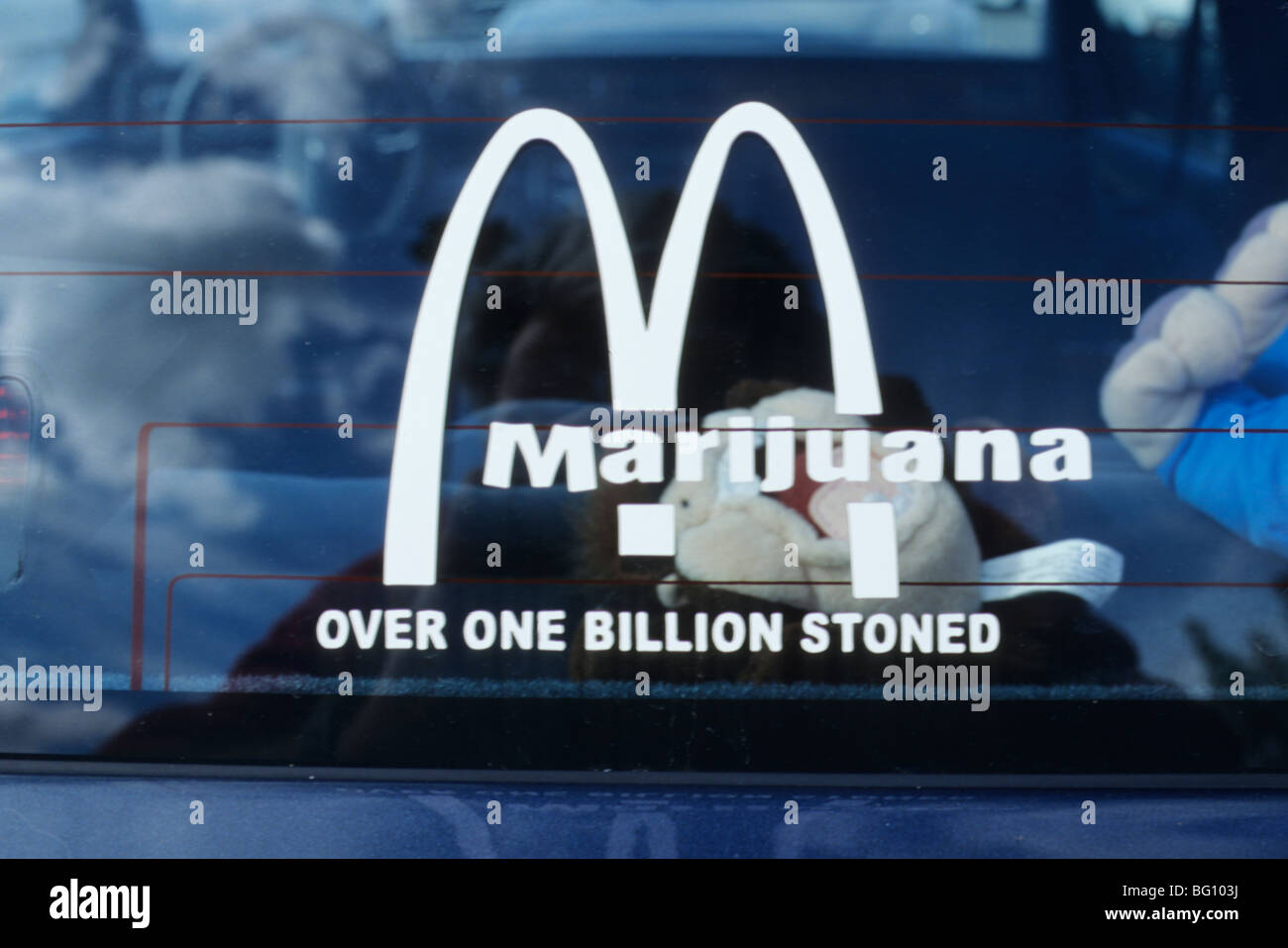 Autoaufkleber, Marihuana, McDonalds Stockfoto