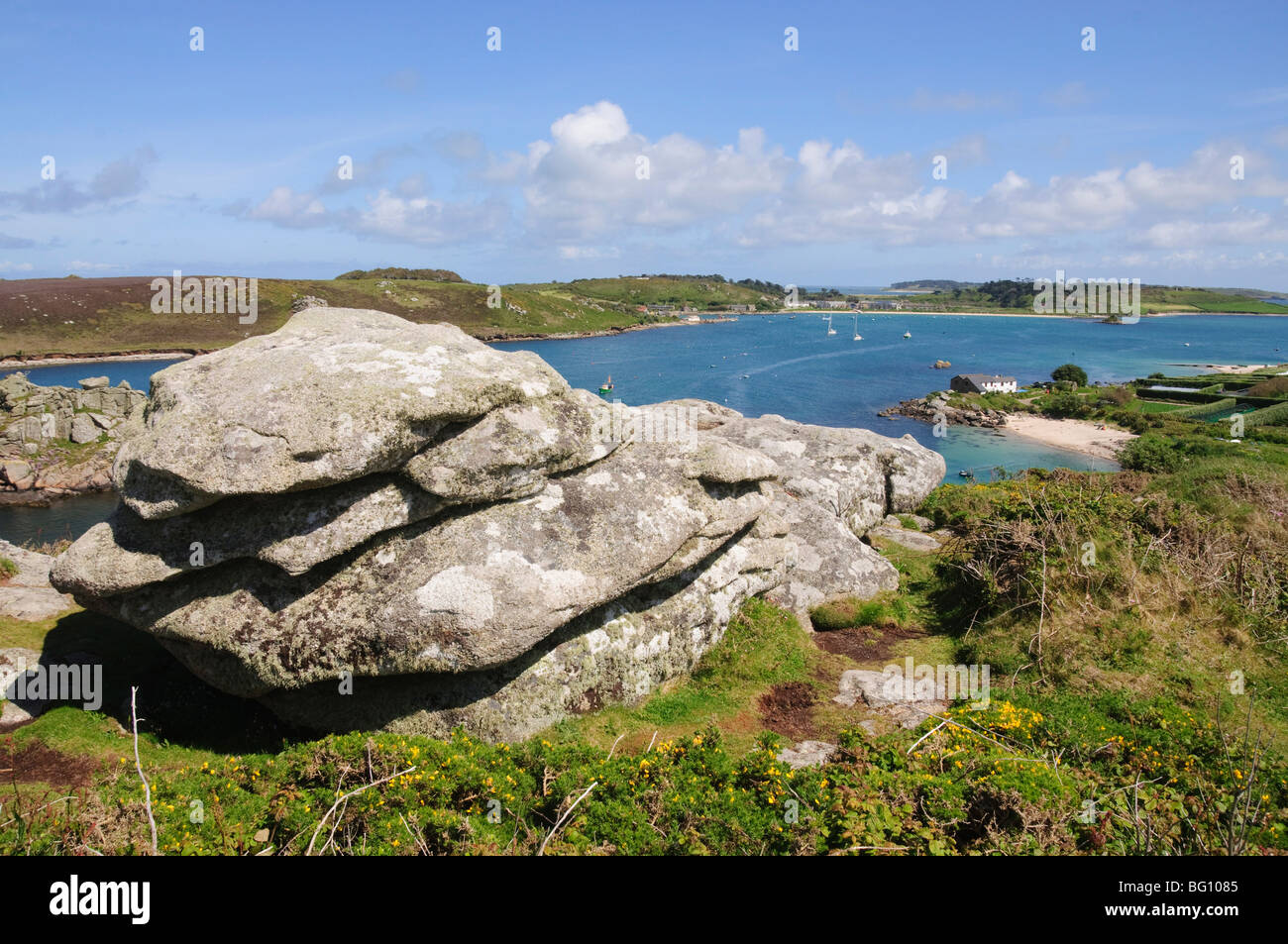 Blick in Richtung Tresco von Bryher, Isles of Scilly, Cornwall, Vereinigtes Königreich, Europa Stockfoto