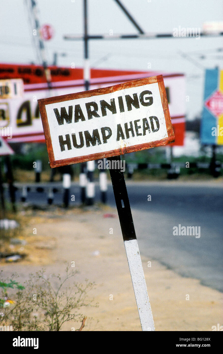 Ein Straßenschild in Kerala, Indien Stockfoto