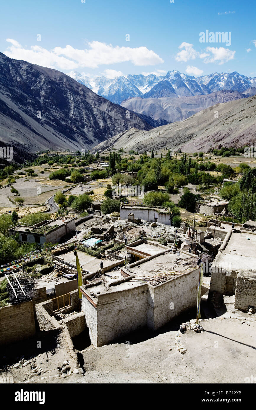 Blick auf Hemis Dorf, Ladakh, indischen Himalaya. Stockfoto