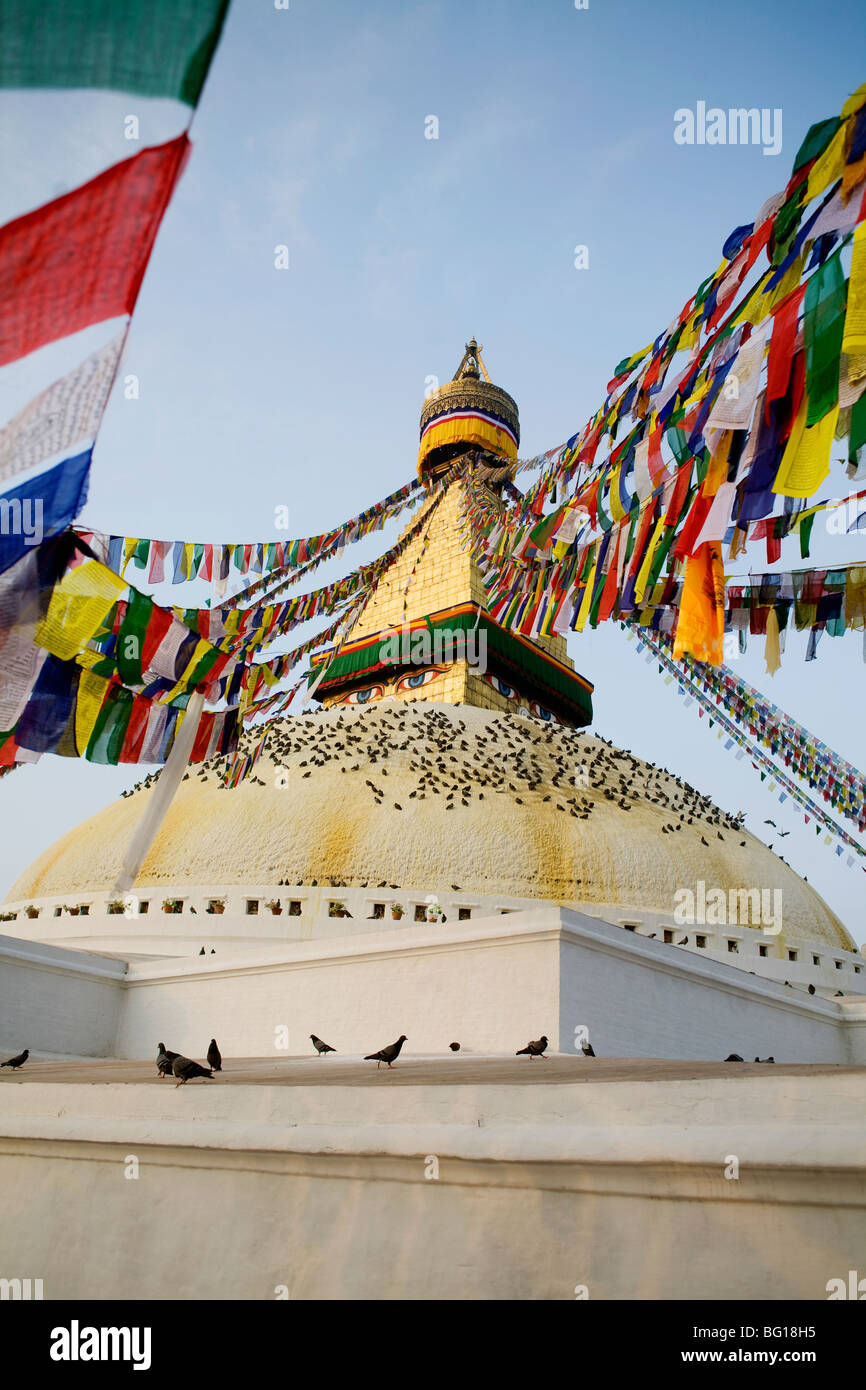 Die alten Bodhnath Stupa in Kathmandu, Nepal ist ein UNESCO-Weltkulturerbe und eines der größten Stupas der Welt Stockfoto