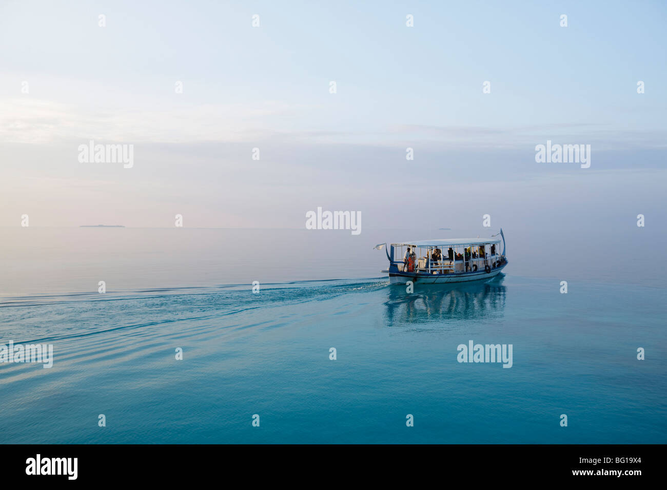 Malediven ferry -Fotos und -Bildmaterial in hoher Auflösung – Alamy