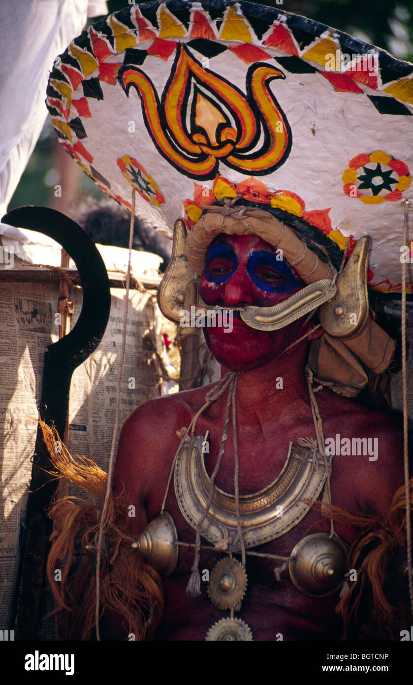 Thira ist eine rituelle Kunst in South Malabar Region Kerala in Indien gefunden. Stockfoto