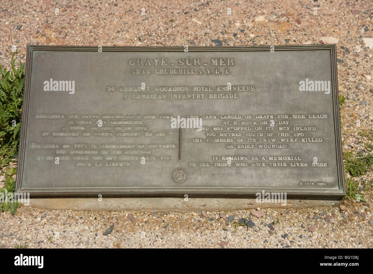 Churchill AVRE Armoured Vehicle Royal Engineers tank Memorial 7. kanadische Infanterie-Brigade Graye Sur Mer D Tag Juno Beach Stockfoto