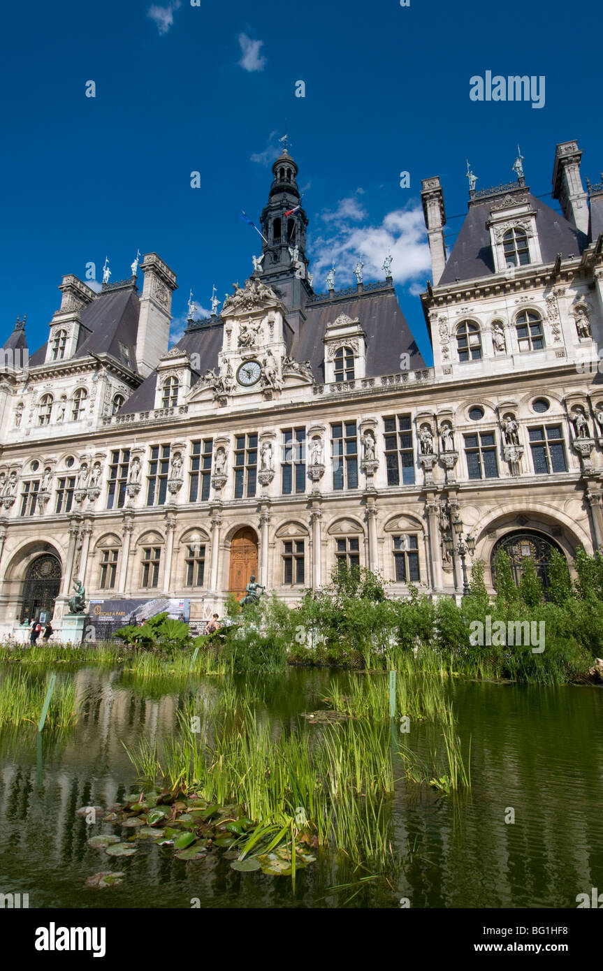 Vergängliche Gärten am Hotel de Ville, Paris, Frankreich, Europa Stockfoto