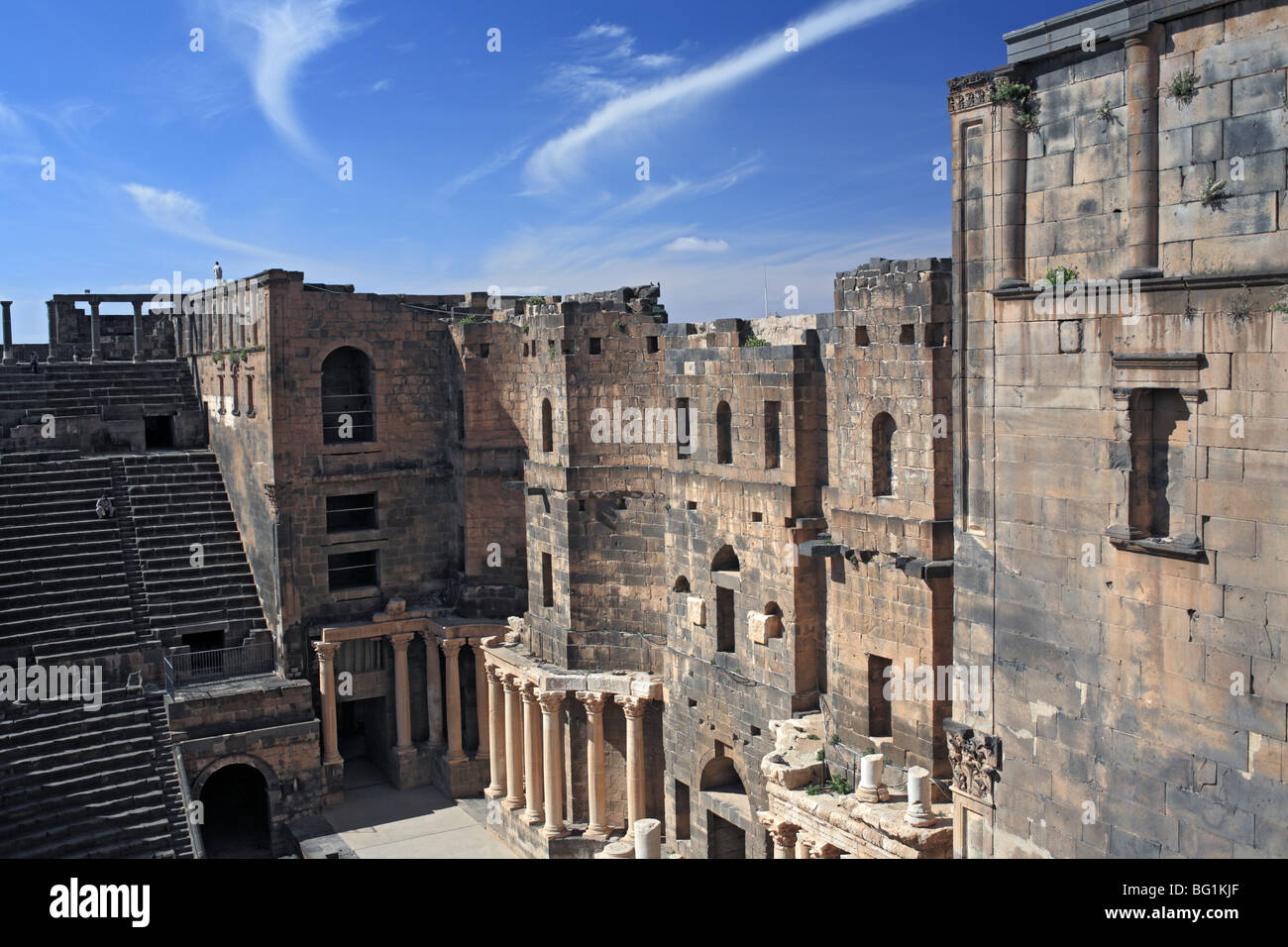 Romisches Theater Antike Stadt Bosra Daraa Governorate Syrien Stockfotografie Alamy