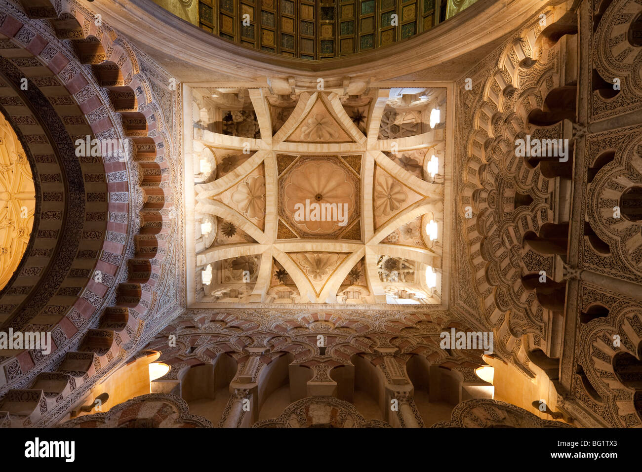 Dome neben Capella Villaviciosa, Mezquita von Córdoba, Andalusien, Spanien Stockfoto