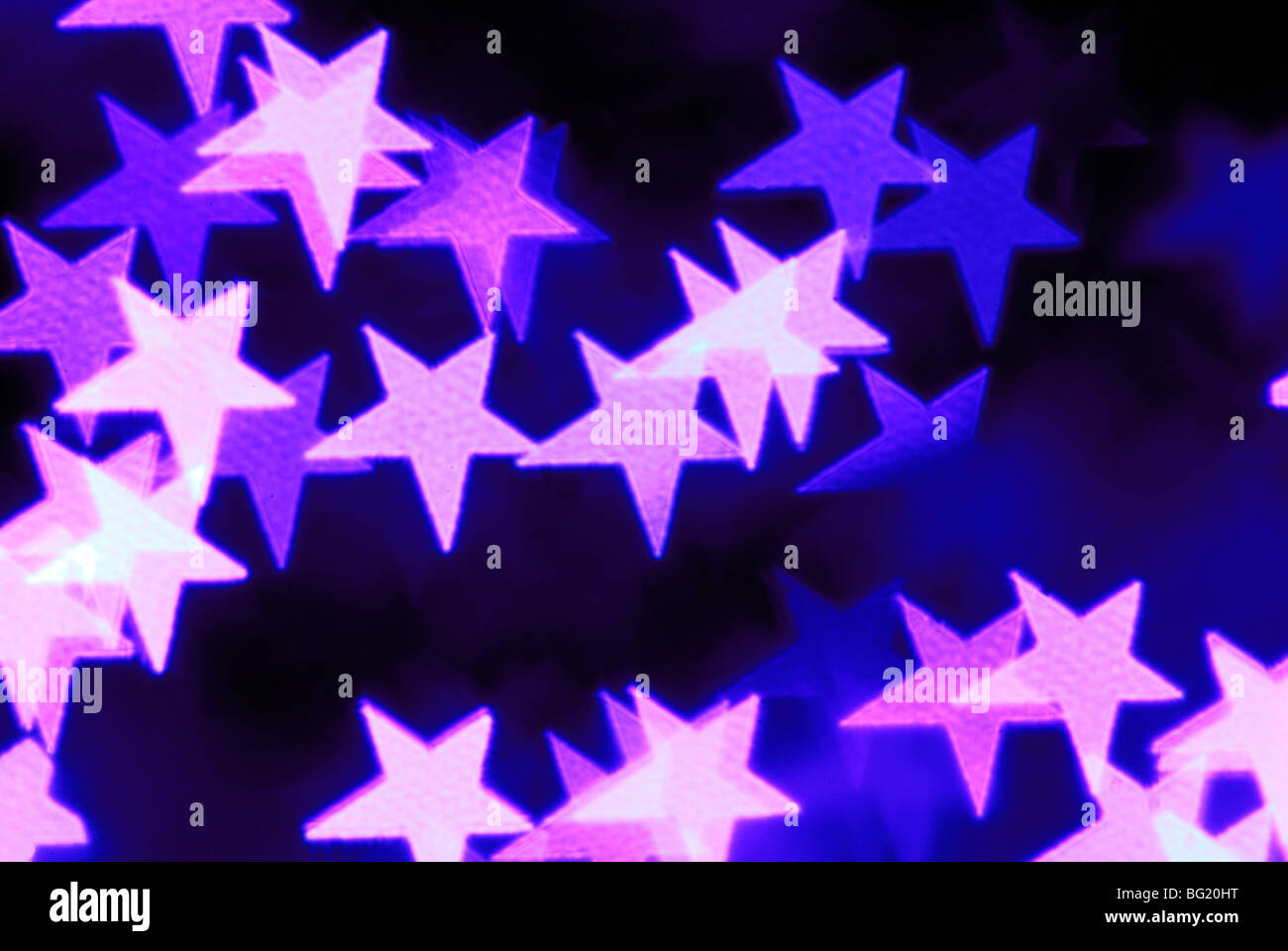 Abstrakte Sterne auf schwarzem Hintergrund Stockfoto
