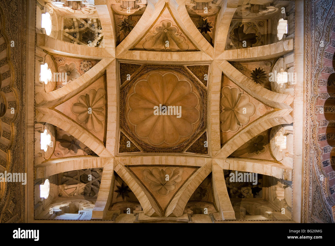 Dome neben Capella Villaviciosa, Mezquita von Córdoba, Andalusien, Spanien Stockfoto