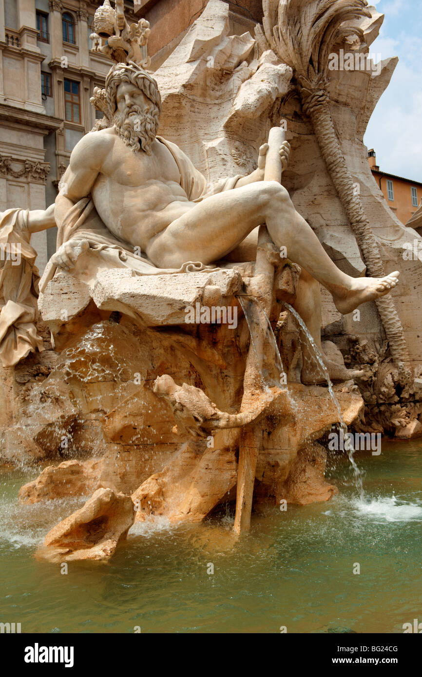 Brunnen der vier Ströme (Fontana dei Quattro Fiumi,), Piazza Navona, Rom, Stockfoto