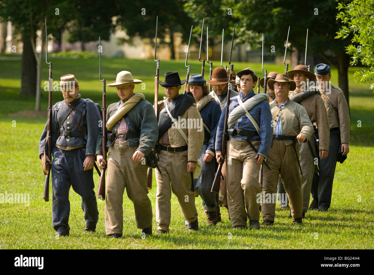 Konföderierte Bohren im Feld. Stockfoto