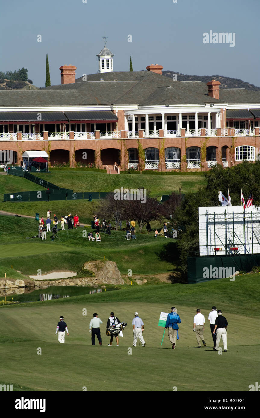 Ye Yang Gruppe nähert sich das 18. Grün im Sherwood Country Club während der Chevron World Golf Challenge. Stockfoto