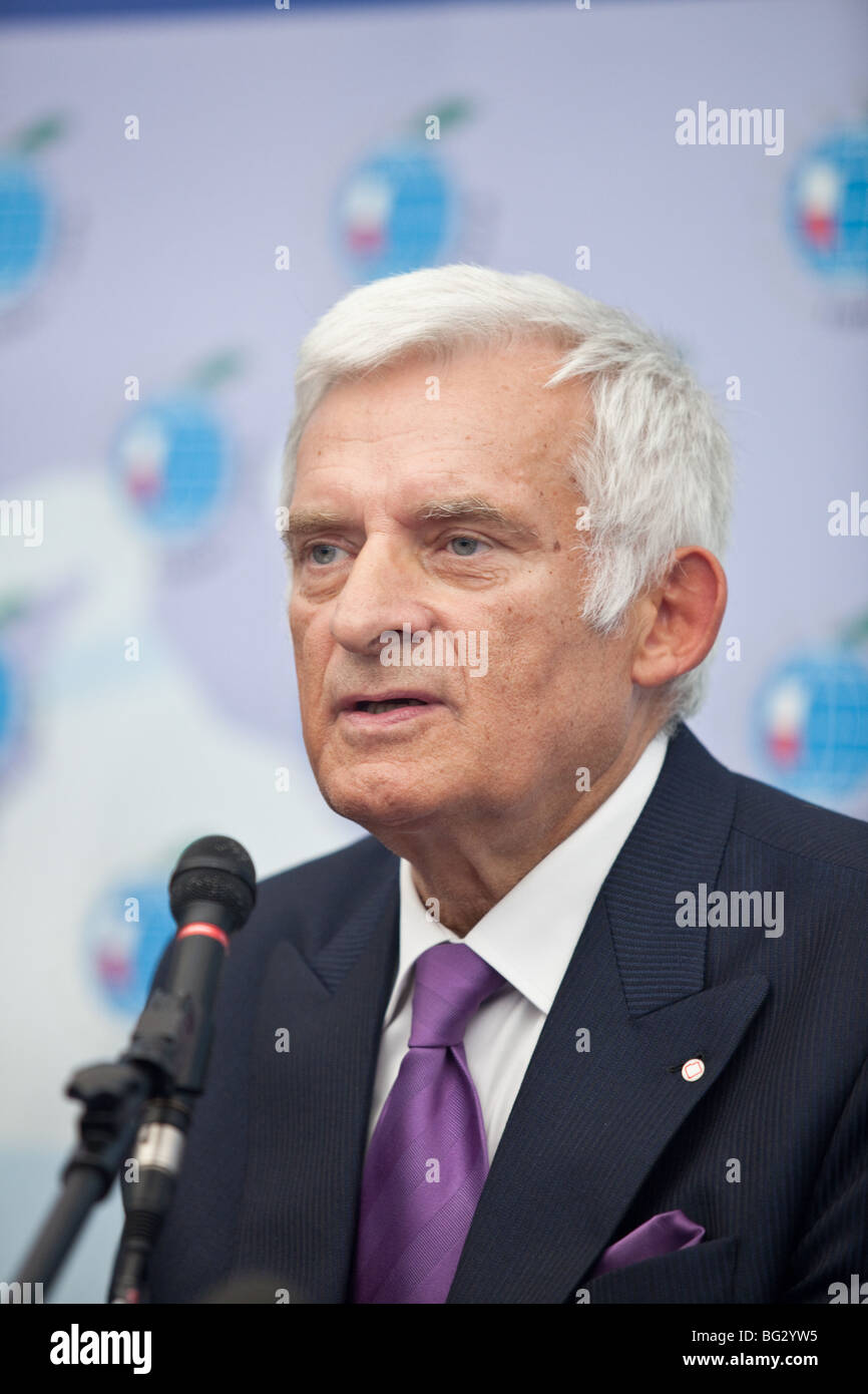 Jerzy Buzek Präsident des Europäischen Parlaments. Ehemaliger Ministerpräsident von Polen von 1997 bis 2001. Stockfoto