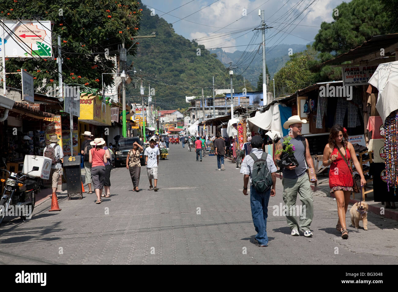 Calle Santander Panajachel Atitlansee Guatemala. Stockfoto