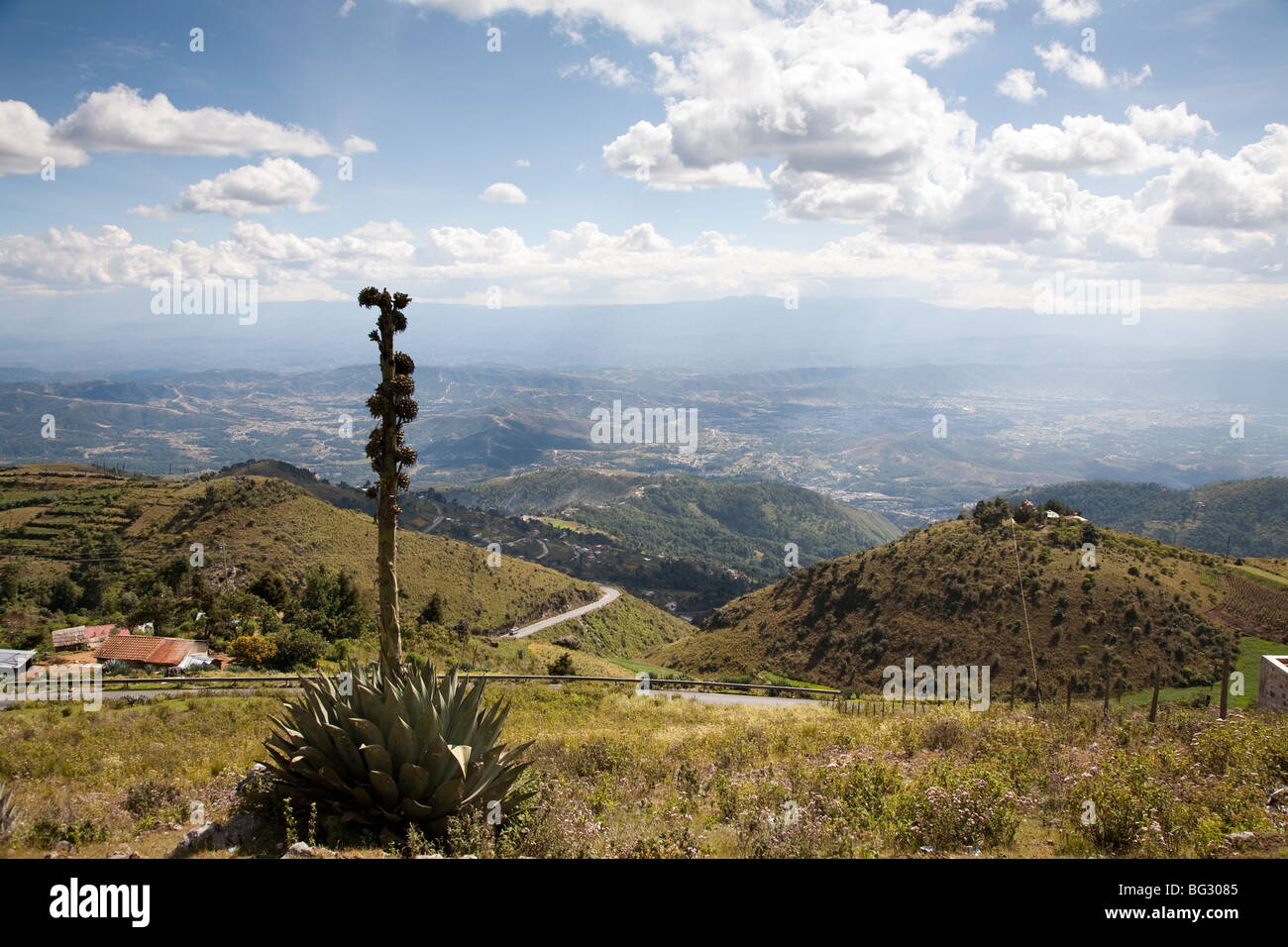 El Mirador bei etwa 3300 Meter ist der Aussichtspunkt auf der Sierra de Los Cuchumatanes, Guatemala. Stockfoto