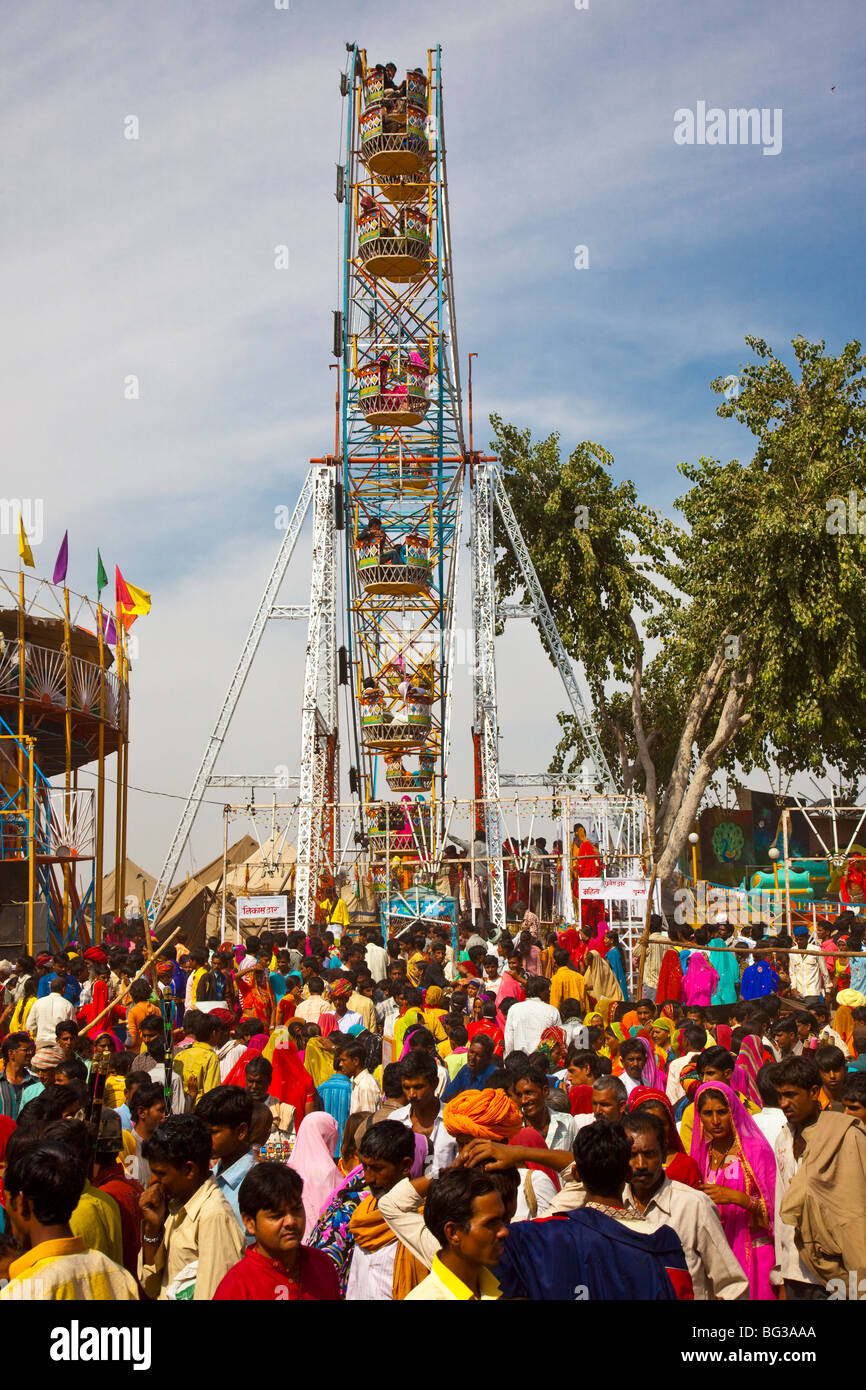 Riesenrad auf dem Kamel Messe in Indien Pushkar Stockfoto