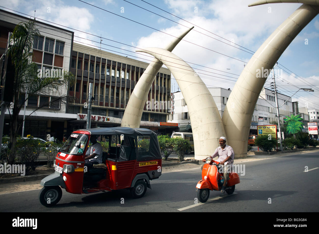 Elephant Tusk Bögen, Mombasa, Kenia, Ostafrika, Afrika Stockfoto