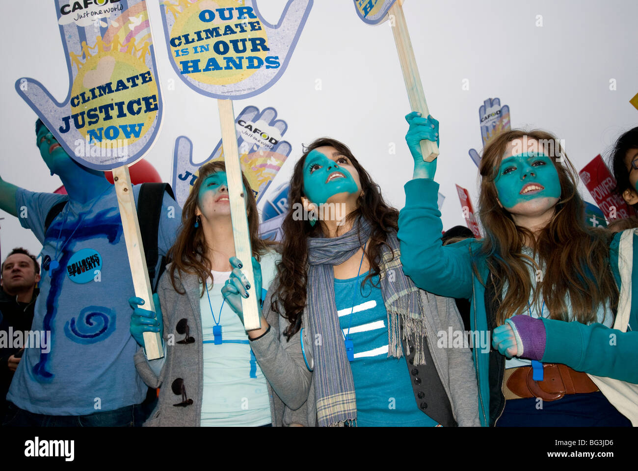 50.000 fordern Maßnahmen gegen den Klimawandel auf die Welle, die größte jemals UK Klimawandel März in London. 5. Dezember 2009 Stockfoto
