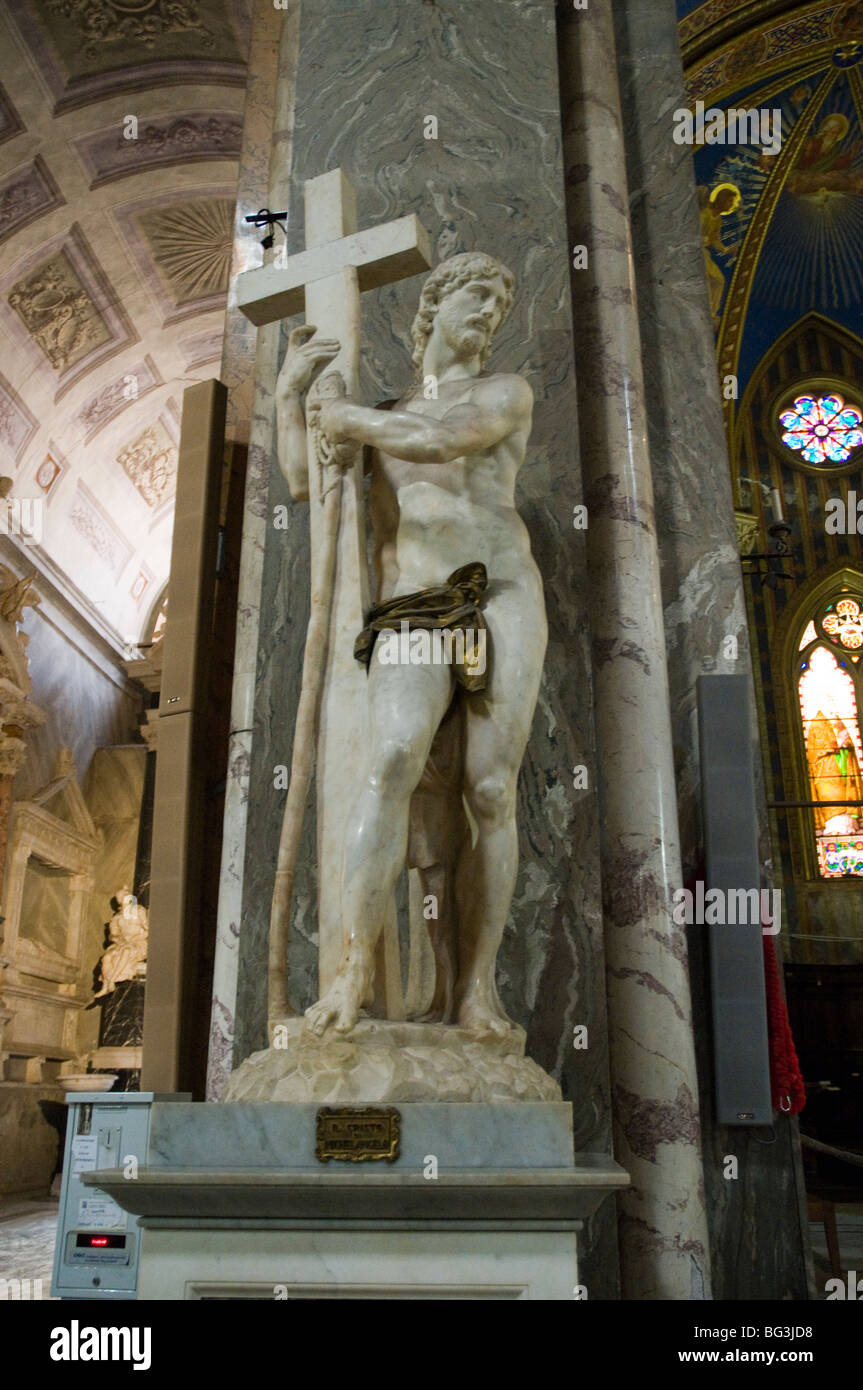 Von Michelangelo, die Christusstatue neben dem Altar in Santa Maria Sopra Minerva (Basilika von Saint Mary über Minerva) Stockfoto