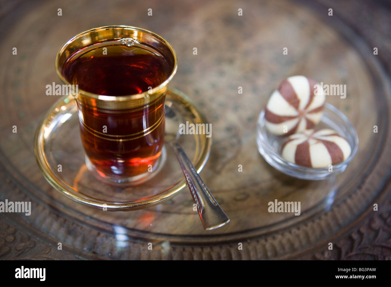 Traditioneller Tee und Gebäck, Café, Istanbul, Türkei, Europa Stockfoto