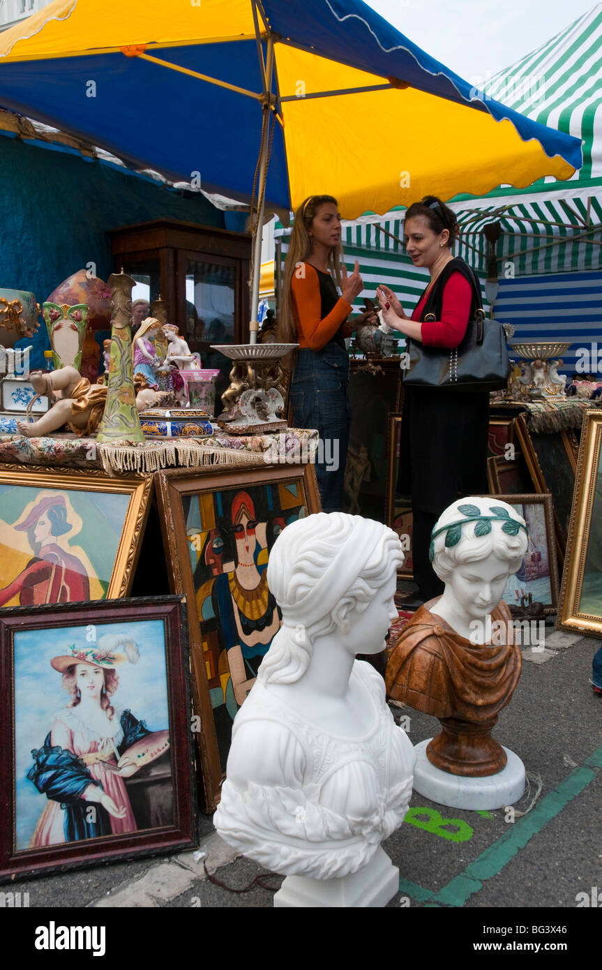 Flohmarkt am Naschmarkt, Wien, Österreich | Flohmarkt am Naschmarkt, Wien, Österreich Stockfoto