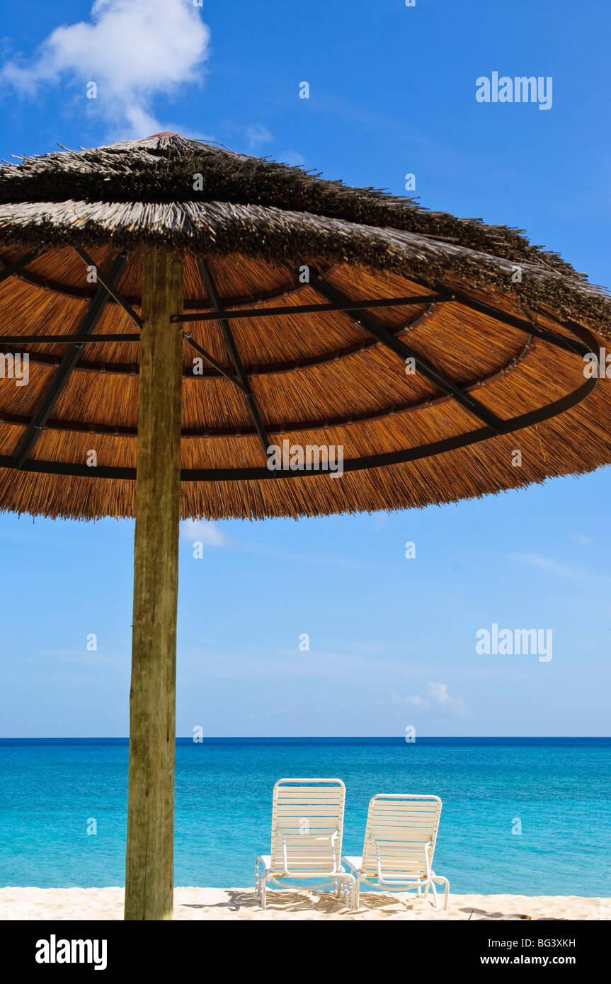 Strandkörbe am Grand Anse Beach, Grenada, Windward-Inseln, West Indies, Karibik, Mittelamerika Stockfoto