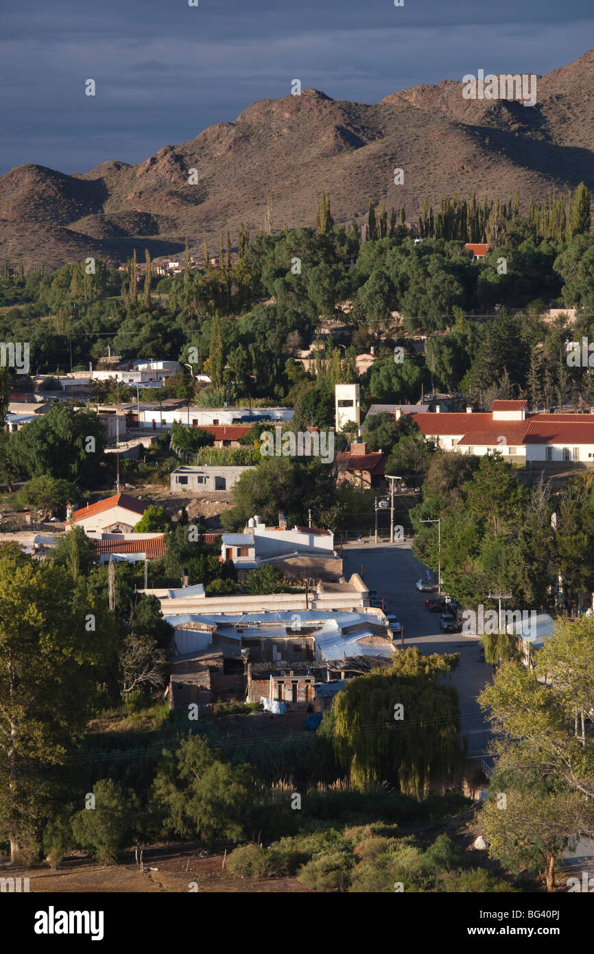 Argentinien, Provinz Salta, Cachi, Blick auf die Stadt, morgen Stockfoto