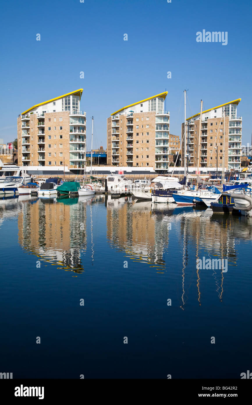 England, London, Tower Hamlets, Limehouse Bassin Stockfoto