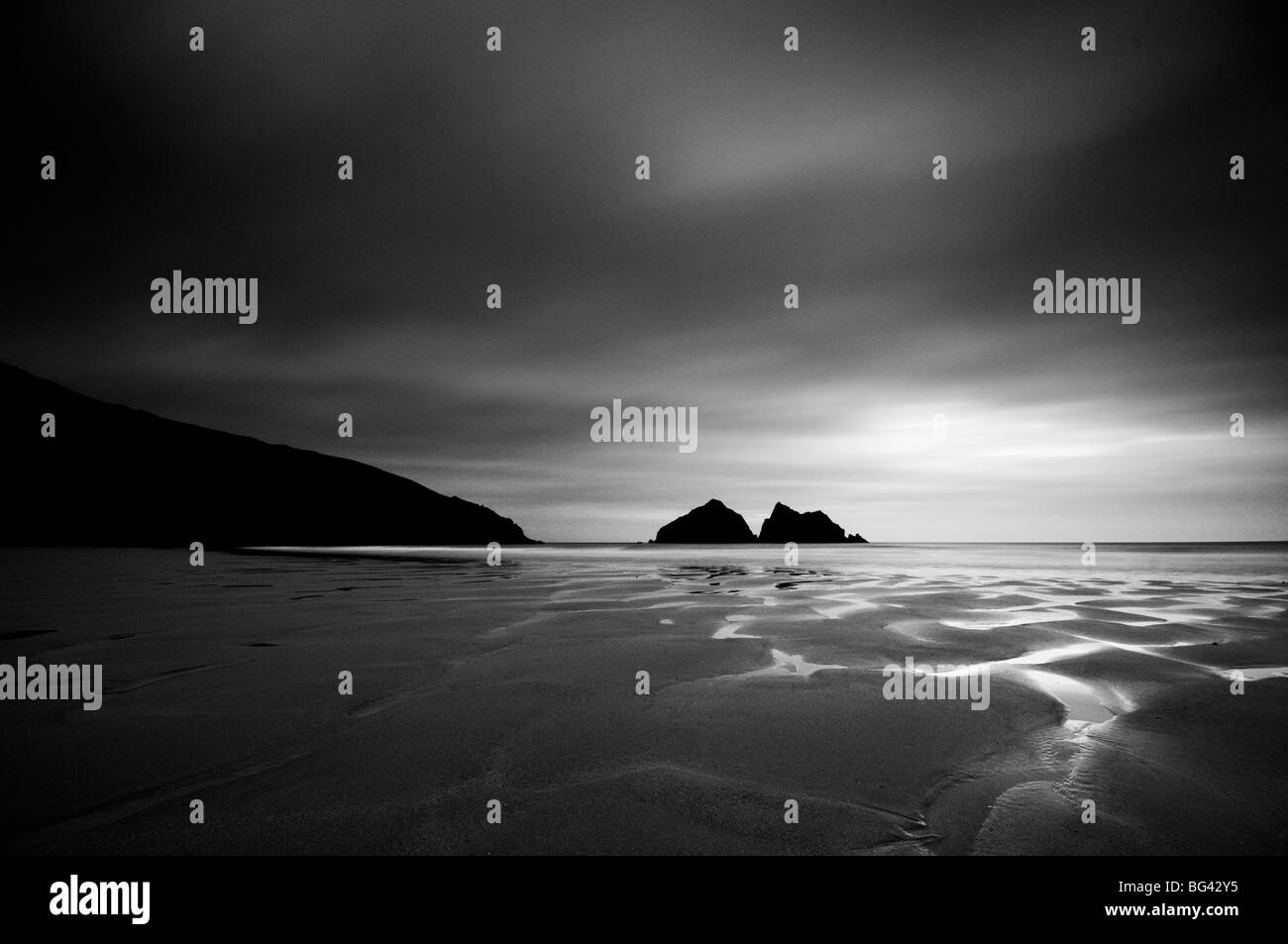 Großbritannien, Cornwall, Holywell Bay, Holywell Strand und Fuhrleute oder Möwen Felsen Stockfoto