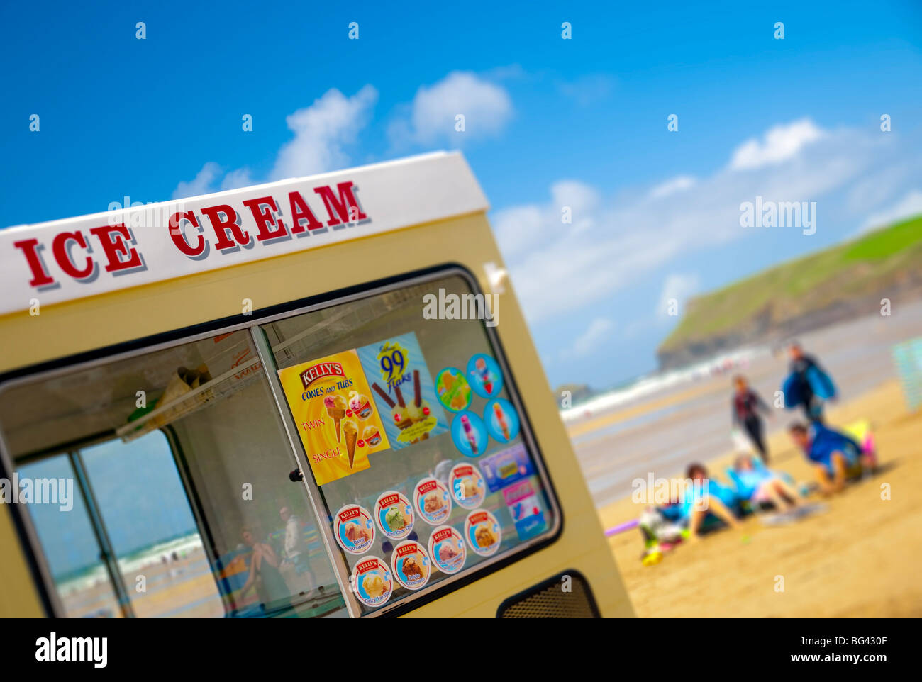 Großbritannien, England, Cornwall, Polzeath Strand, Eiswagen Stockfoto