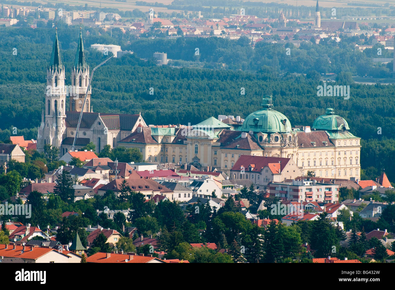 Blick Auf Stift Klosterneuburg, Wien, Österreich | Blick auf die Abtei von Klosterneuburg, Wien, Österreich Stockfoto