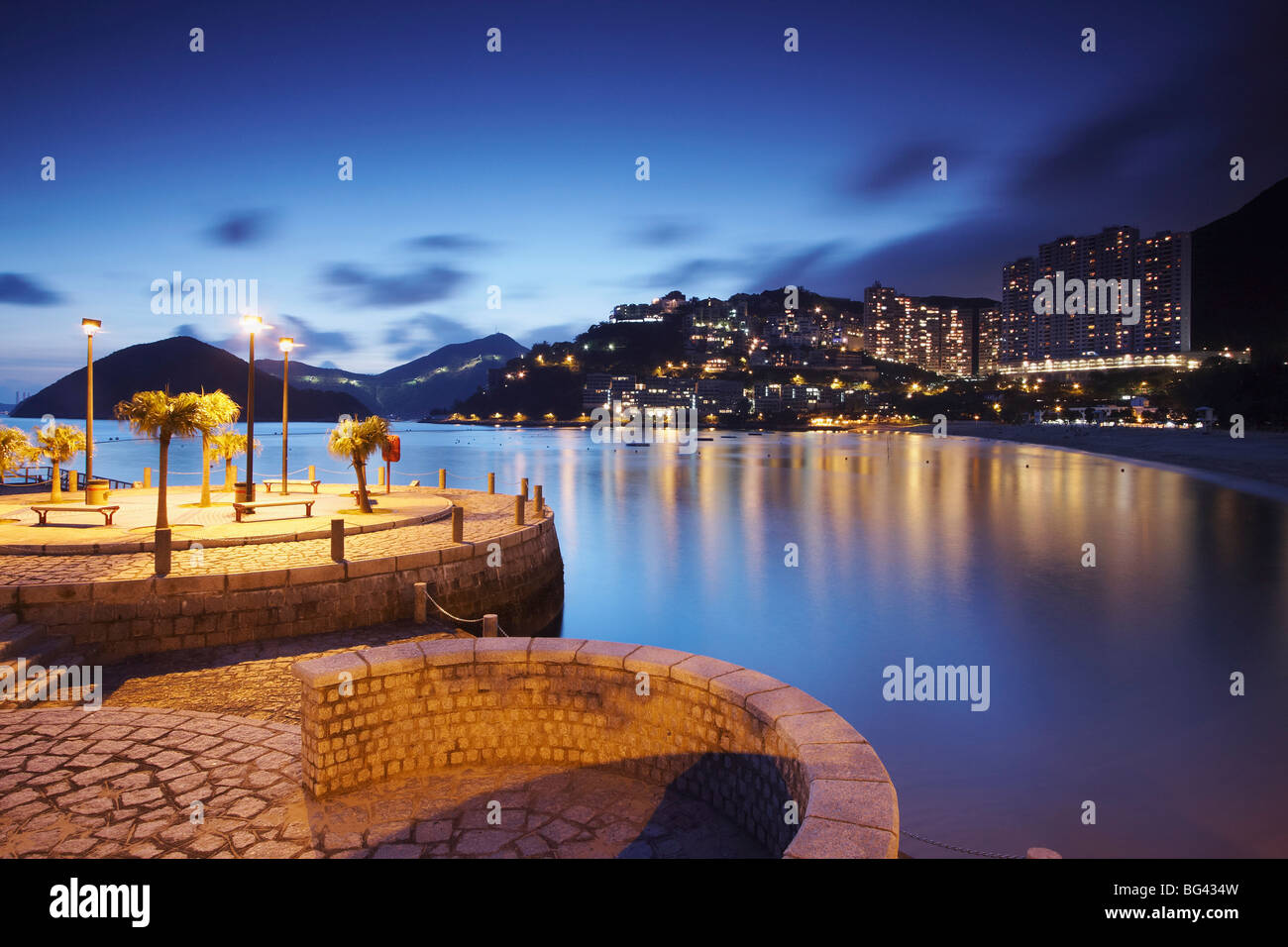 Repulse Bay in der Abenddämmerung, Hong Kong Island, Hongkong, China, Asien Stockfoto